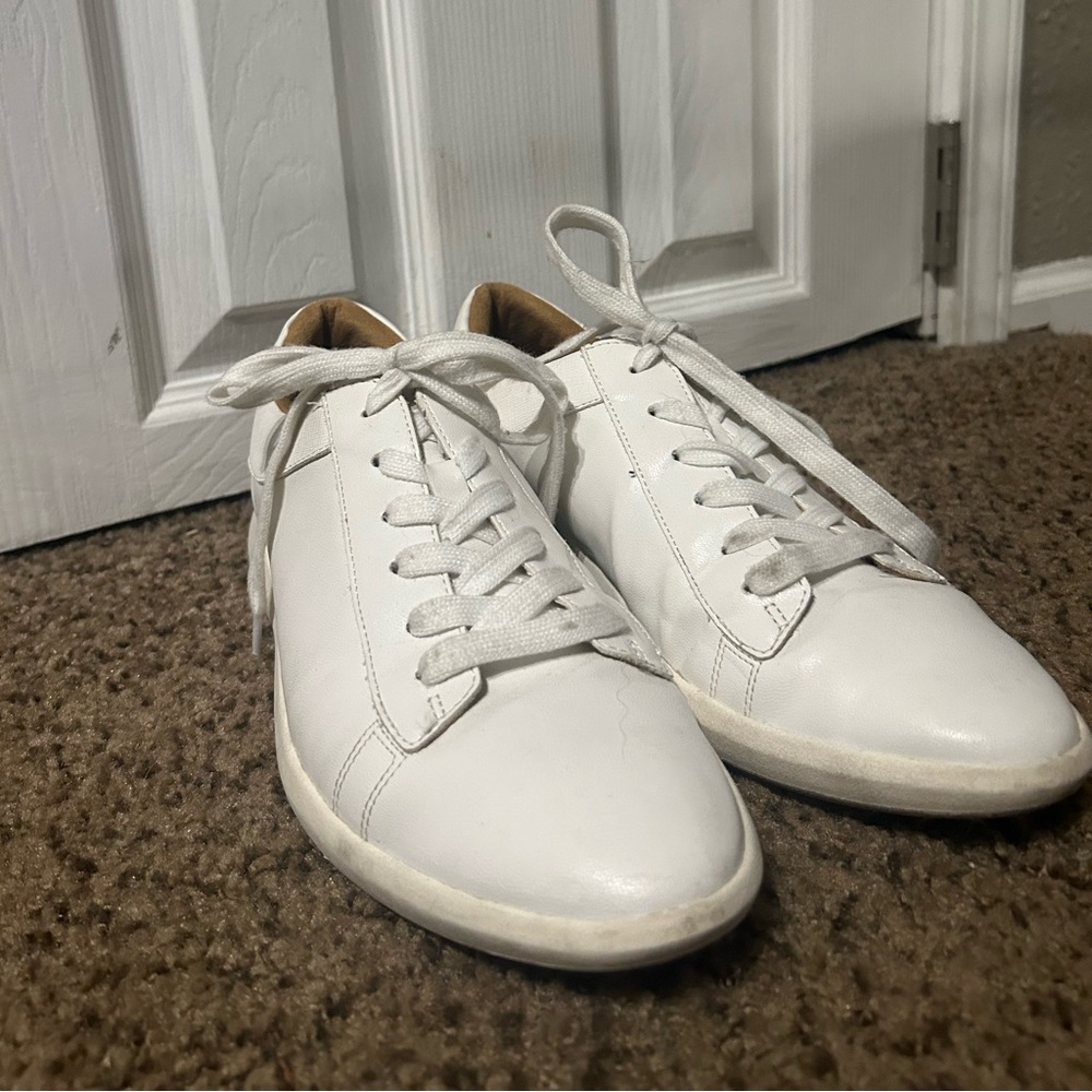 White Susina Size 9.5 Sneakers